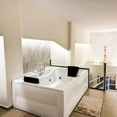 Lägenhet Eunoia Luxury Loft